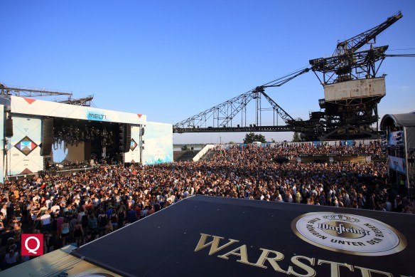 Chet Faker on Main Stage with the Ferropolis backdrop