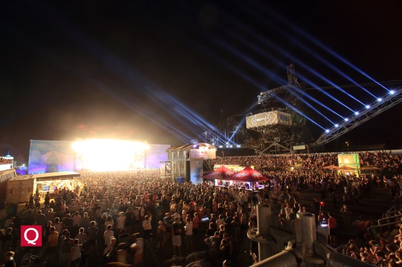 MODERAT: "Es ist Zeit für ein Foto!" Oh yeah!