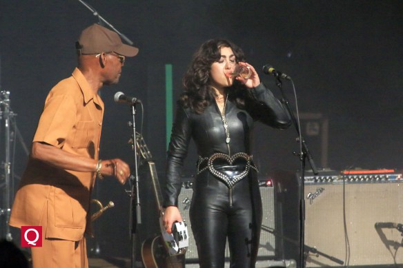 032KittyDaisyLewis_ThomasQuack153371