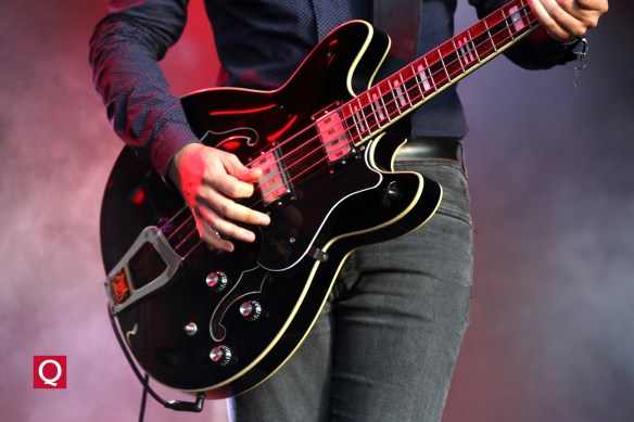 so1904isolationberlin_guitar_thomasquack155073